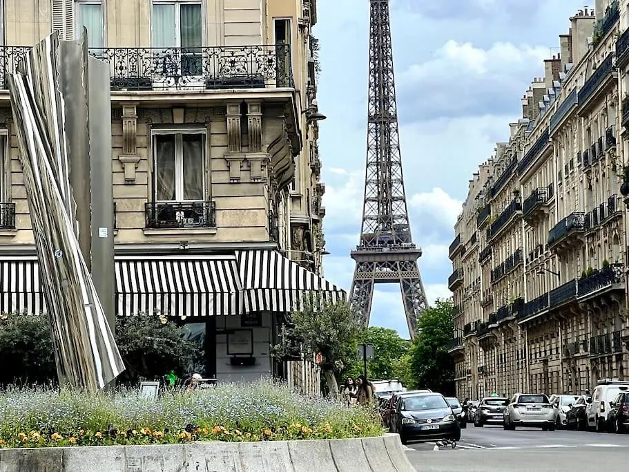 Un Appartement De Deux Chambres Climatise Avec Un Jardin Privatif Pres De Trocadero Parijs