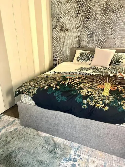 Un Appartement De Deux Chambres Climatise Avec Un Jardin Privatif Pres De Trocadero Parijs Frankrijk