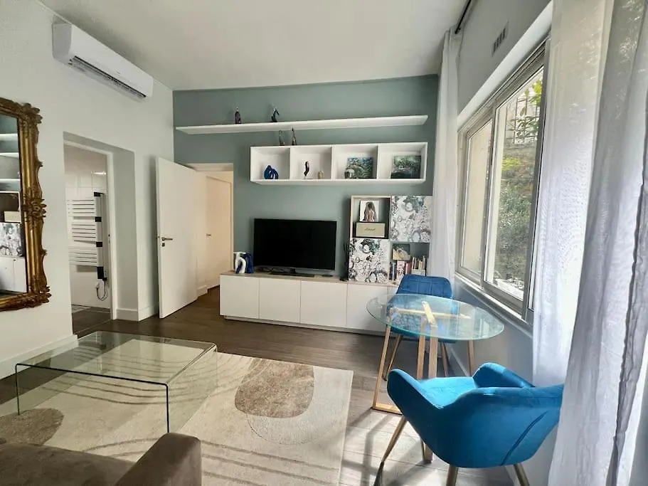 Un Appartement De Deux Chambres Climatise Avec Un Jardin Privatif Pres De Trocadero Parijs 0*,  Frankrijk